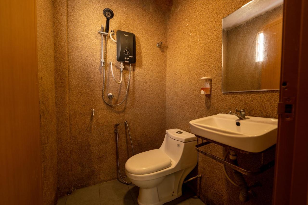 Mary J Hotel Family 10 Pax Room Kota Bharu Eksteriør billede